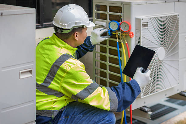 Professional Emergency Hvac Repair technician working in Wakefield, RI